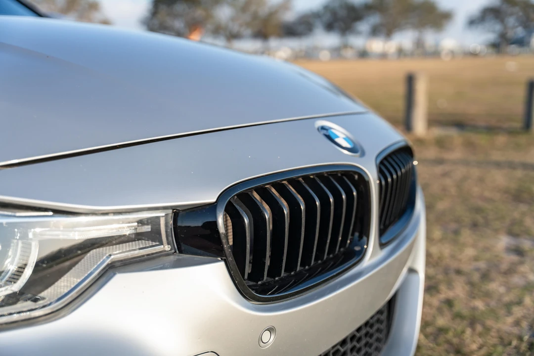 2016 BMW F30 335i & 340i Sedan - Image 21 of 31