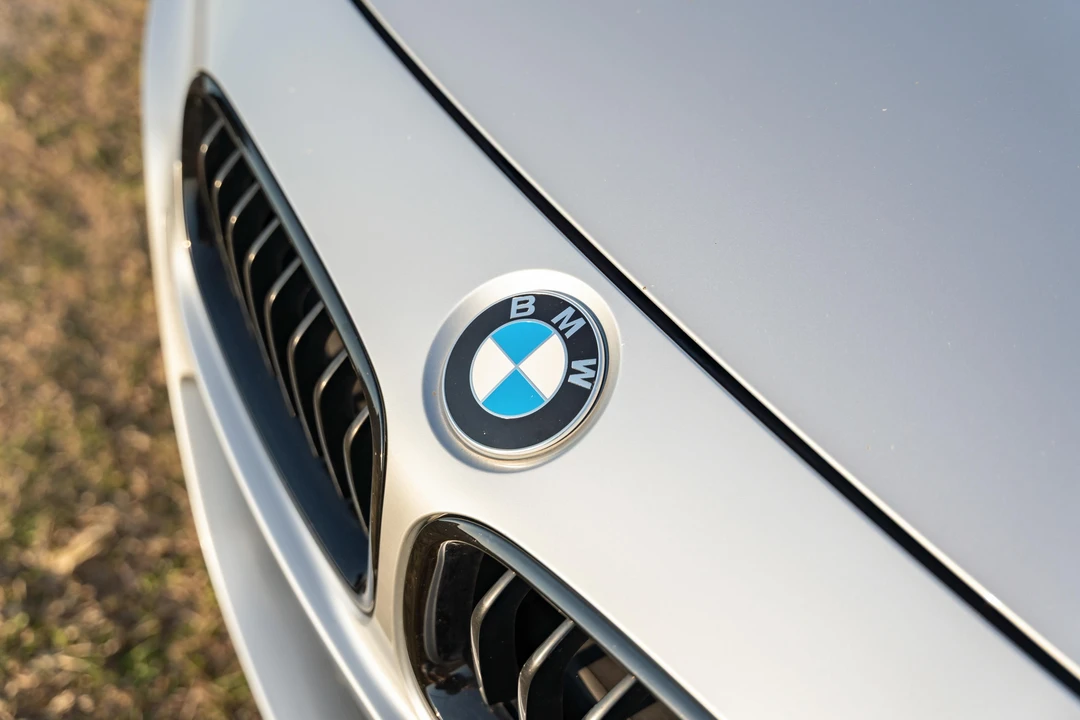 2016 BMW F30 335i & 340i Sedan - Image 24 of 31