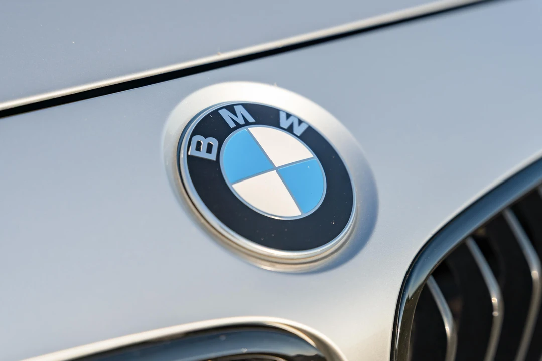 2016 BMW F30 335i & 340i Sedan - Image 23 of 31