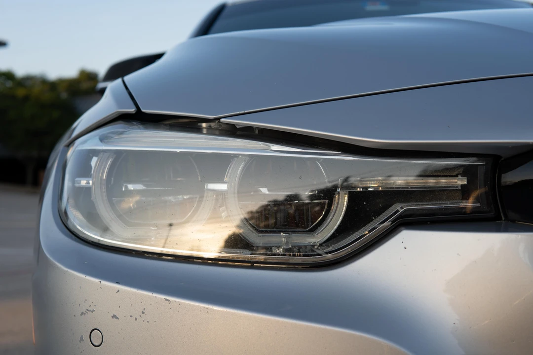 2016 BMW F30 335i & 340i Sedan - Image 18 of 31