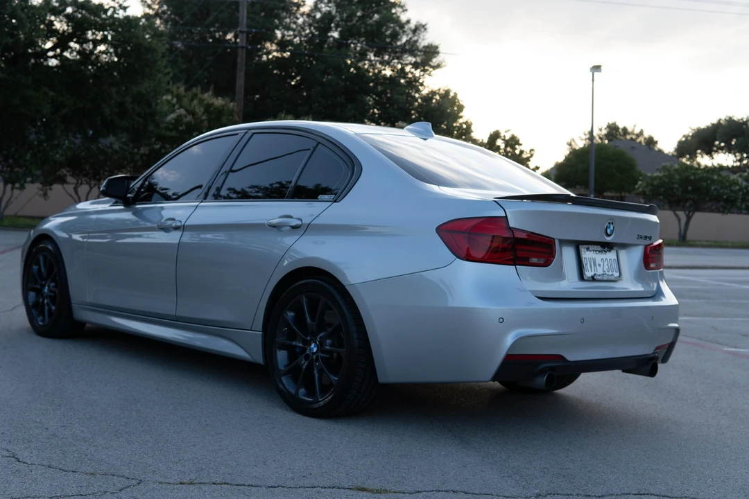 2016 BMW F30 335i & 340i Sedan - Image 12 of 31