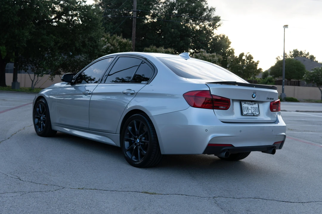 2016 BMW F30 335i & 340i Sedan - Image 11 of 31