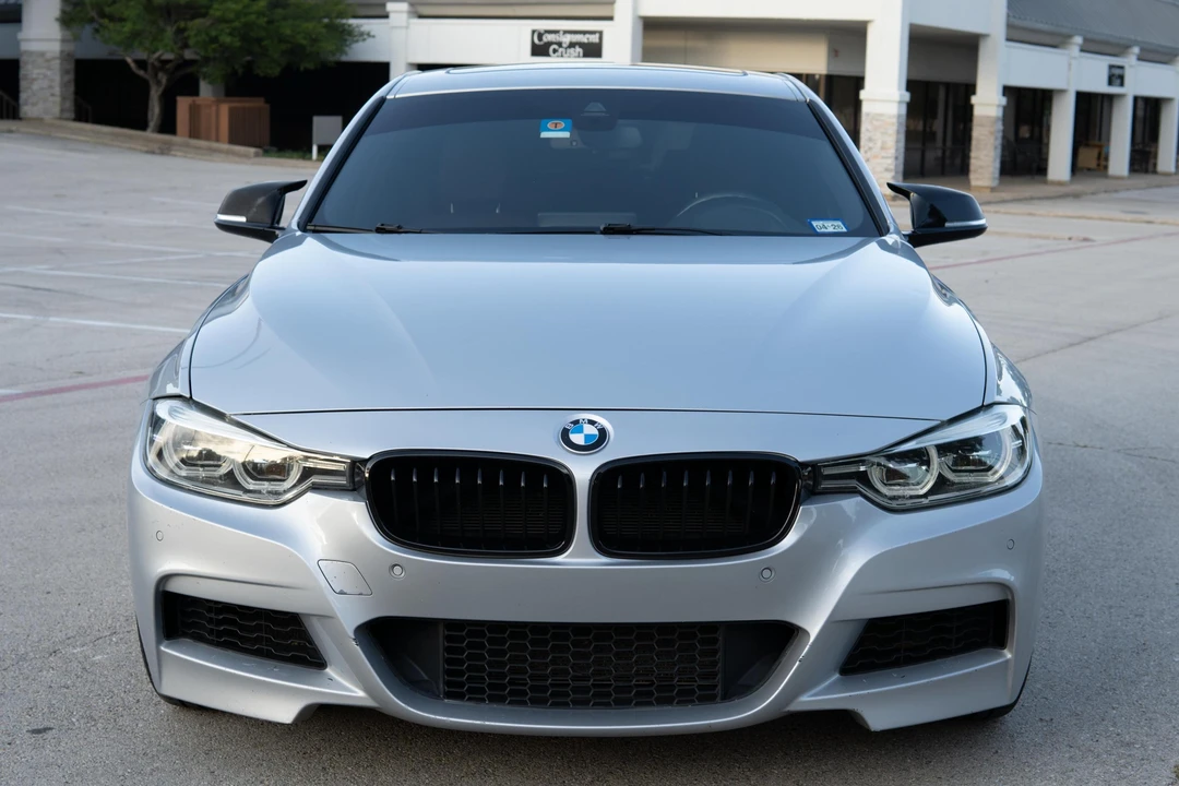 2016 BMW F30 335i & 340i Sedan - Image 2 of 31