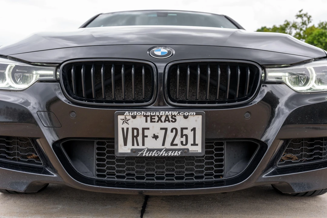 2016 BMW F30 335i & 340i Sedan - Image 23 of 31