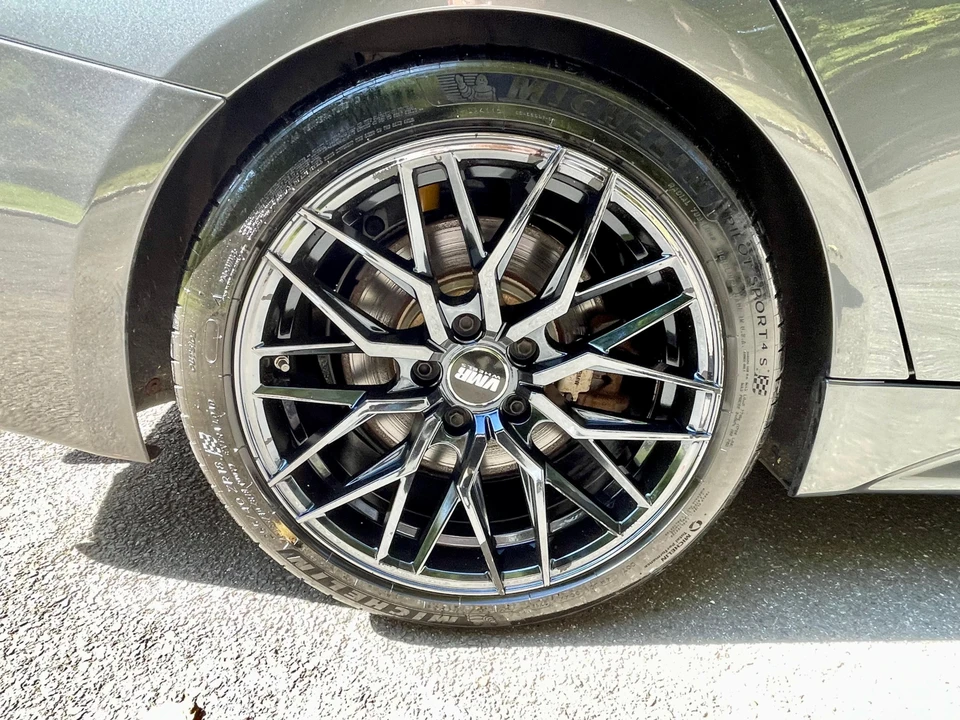 2016 BMW F30 335i & 340i Sedan - Image 21 of 31