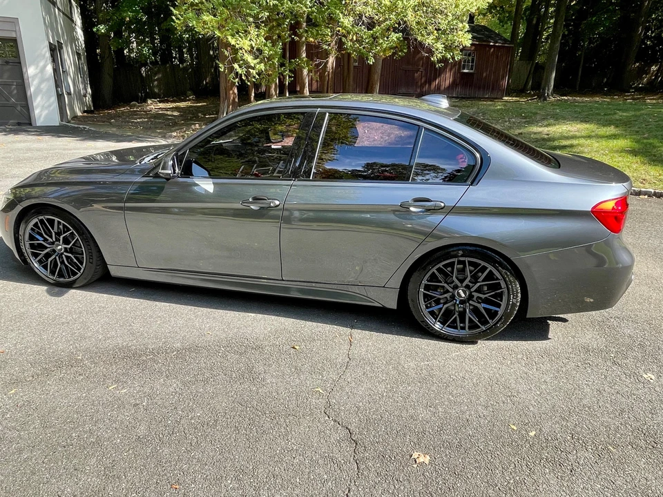 2016 BMW F30 335i & 340i Sedan - Image 10 of 31