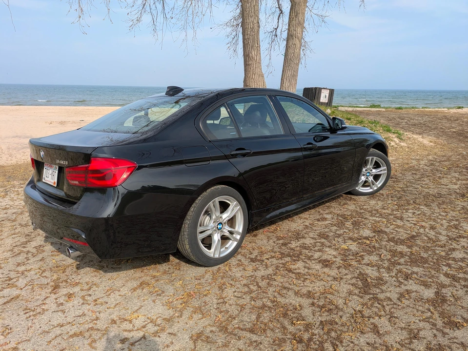2016 BMW F30 335i & 340i Sedan - Image 12 of 31