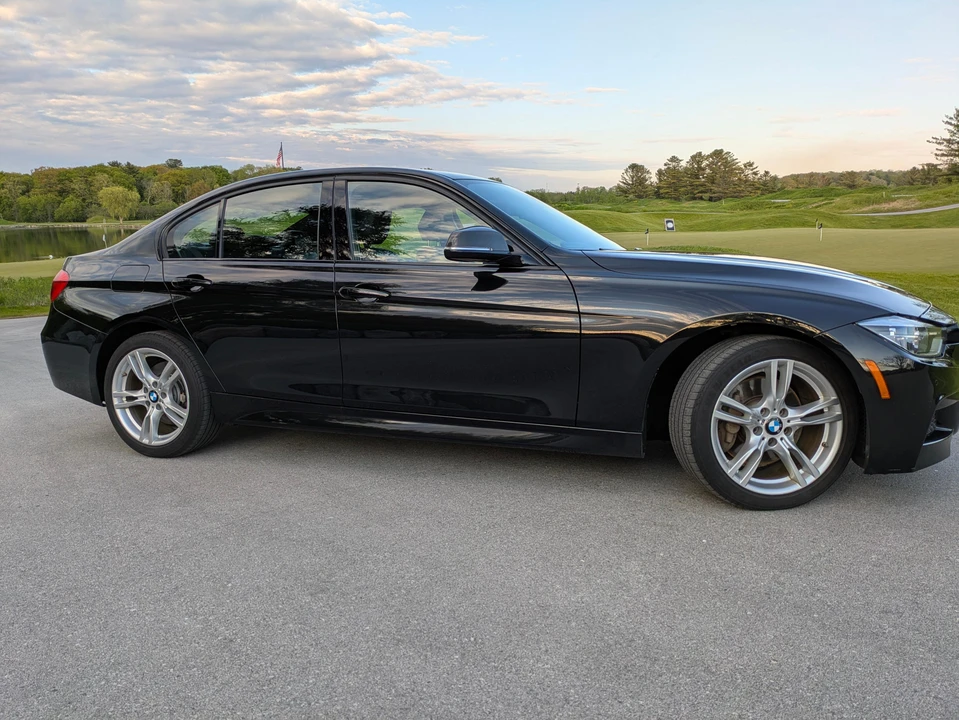 2016 BMW F30 335i & 340i Sedan - Image 27 of 31