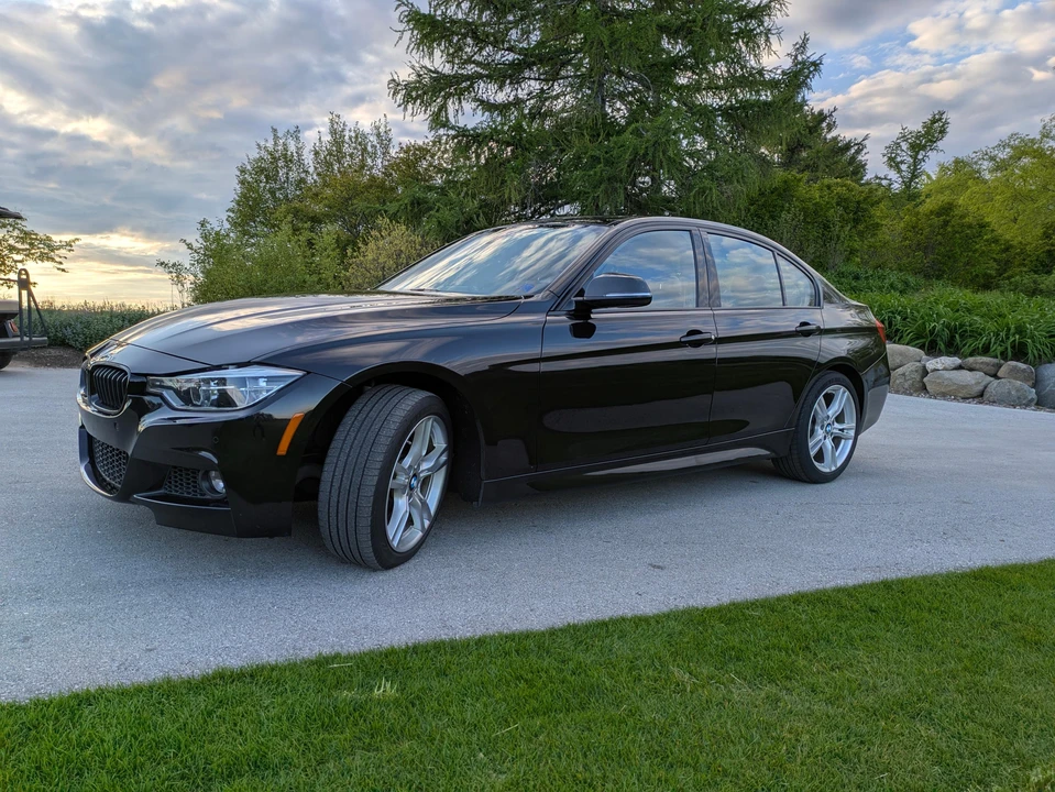 2016 BMW F30 335i & 340i Sedan - Image 17 of 31