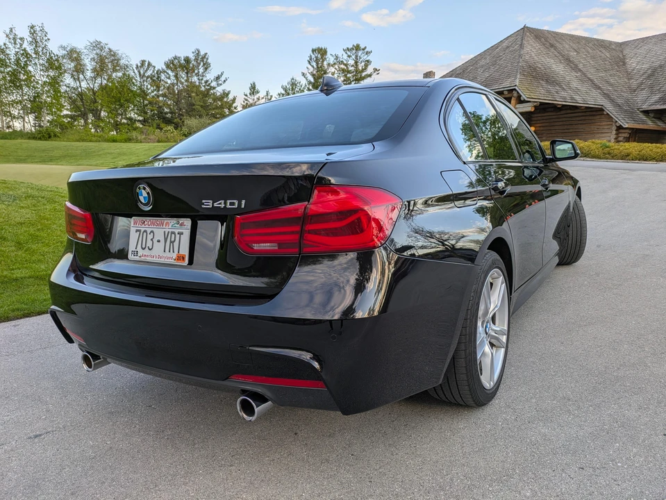 2016 BMW F30 335i & 340i Sedan - Image 22 of 31