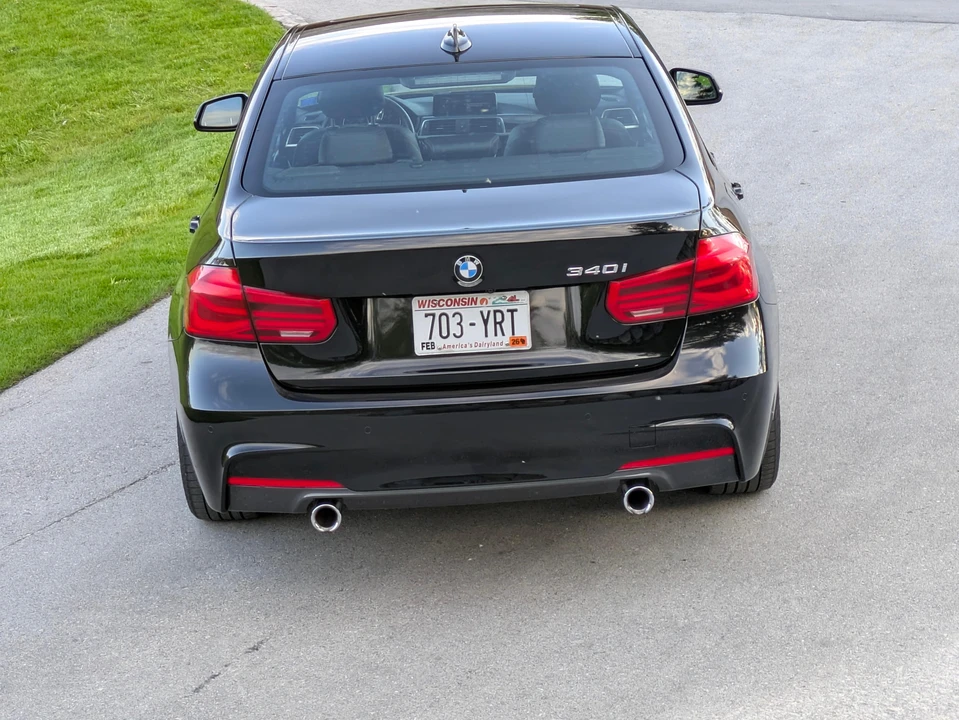 2016 BMW F30 335i & 340i Sedan - Image 21 of 31