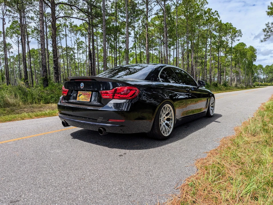 2016 BMW F33 435i & 440i Convertible - Image 19 of 31