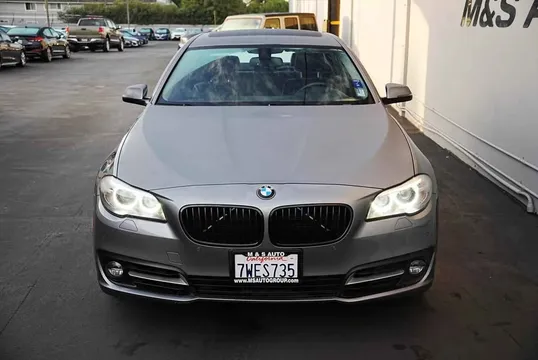 2016 BMW 5 Series 528i Sedan 4D