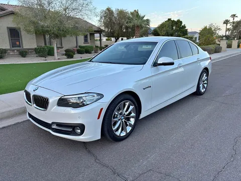 2016 BMW 5 Series 528i Sedan 4D