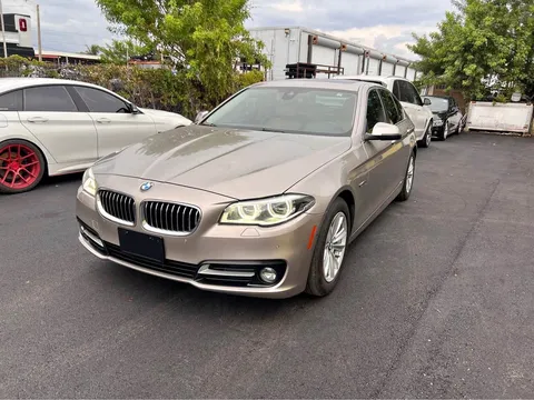 2016 BMW 5 Series 528i Sedan 4D