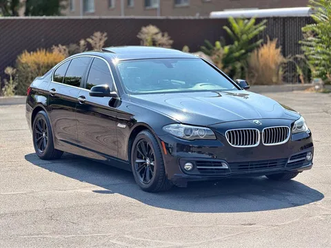 2016 BMW 5 Series 528i Sedan 4D