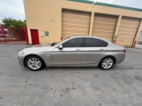 2016 BMW 5 Series 528i Sedan 4D