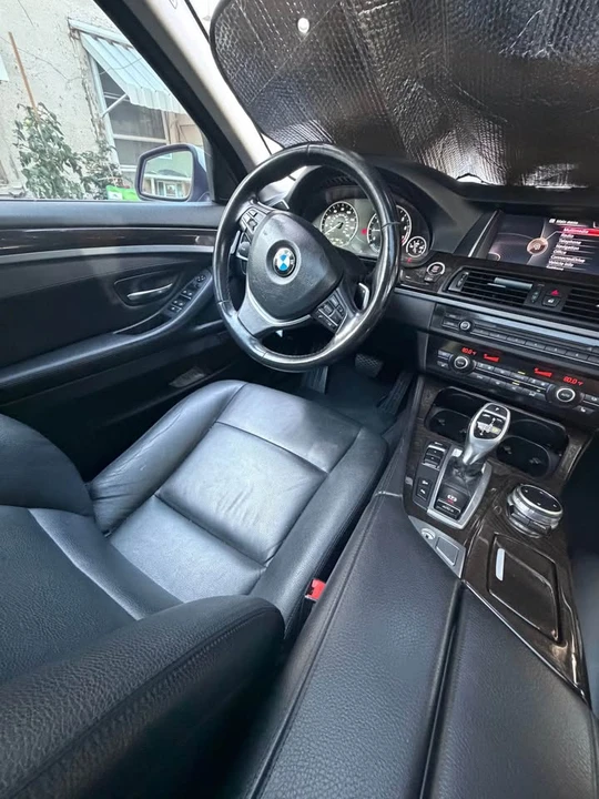2016 BMW F10 5 Series Sedan - Image 14 of 19