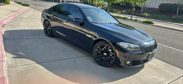2016 BMW 5 Series 528i Sedan