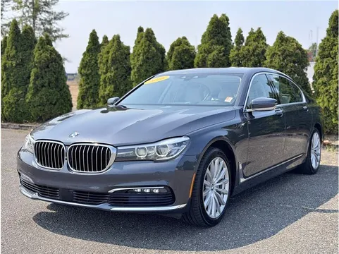2016 BMW 7 Series 740i RWD