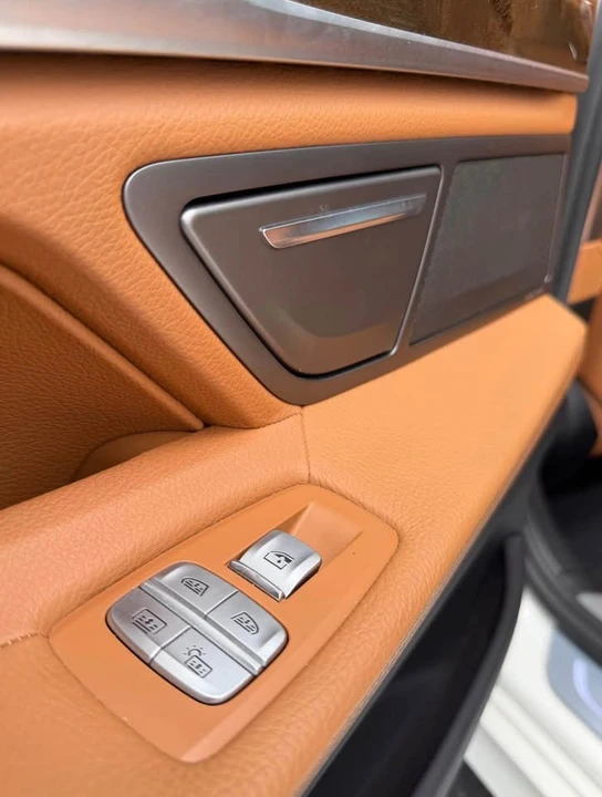2016 BMW G11/G12 7 Series - Image 9 of 10