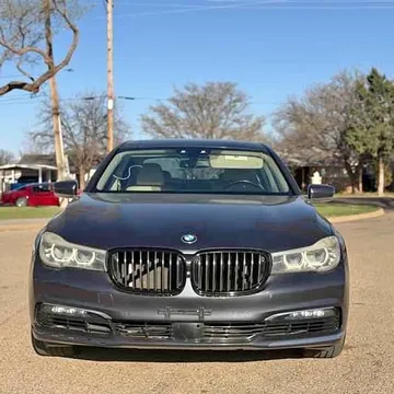 2016 BMW 7 Series 740i Sedan