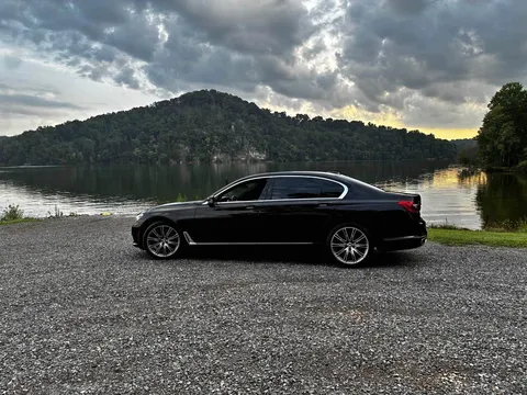 2016 BMW 7 Series 750i xDrive Sedan 4D