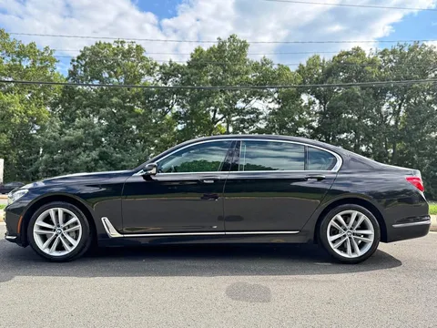 2016 BMW 7 Series 750i xDrive Sedan 4D
