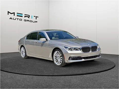 2016 BMW 7 Series 750i Sedan
