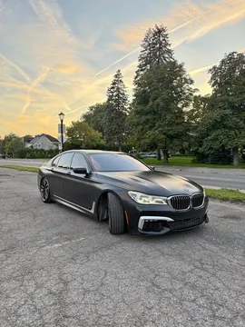 2016 BMW 750i