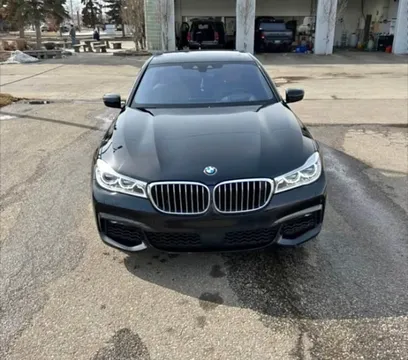 2016 BMW 750i