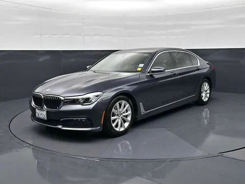 2016 BMW 740i