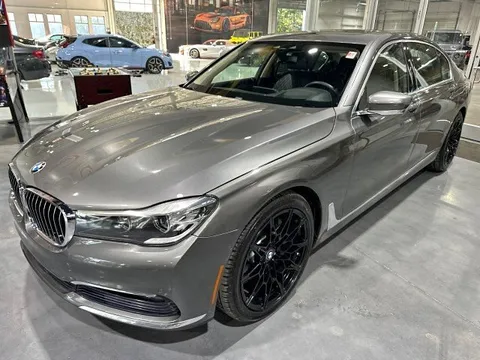 2016 BMW 740i