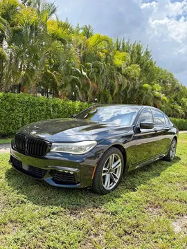 2016 BMW 750