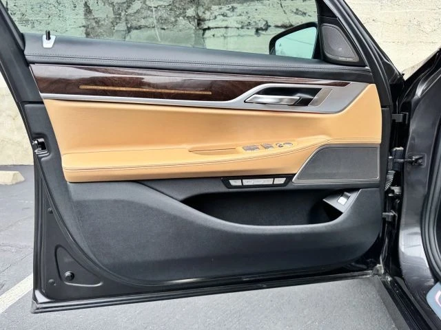 2016 BMW G11/G12 750i & M760i Sedan - Image 13 of 21