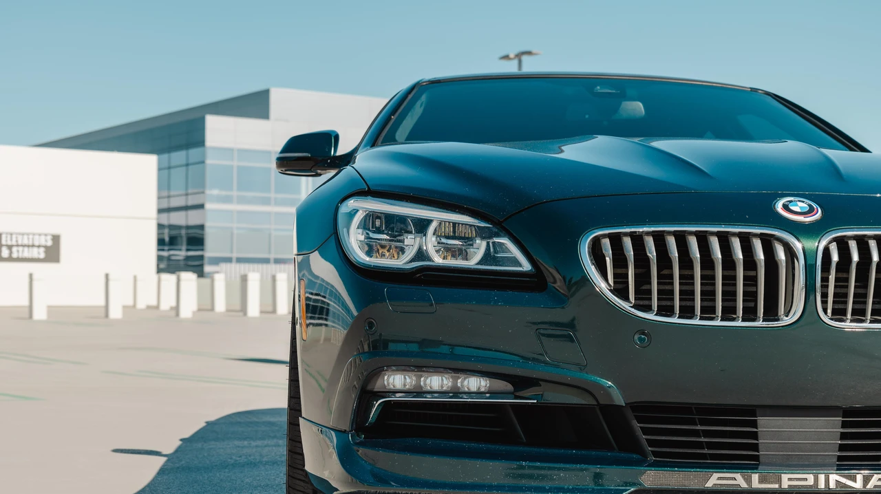 2016 BMW Alpina B6 - Image 17 of 31