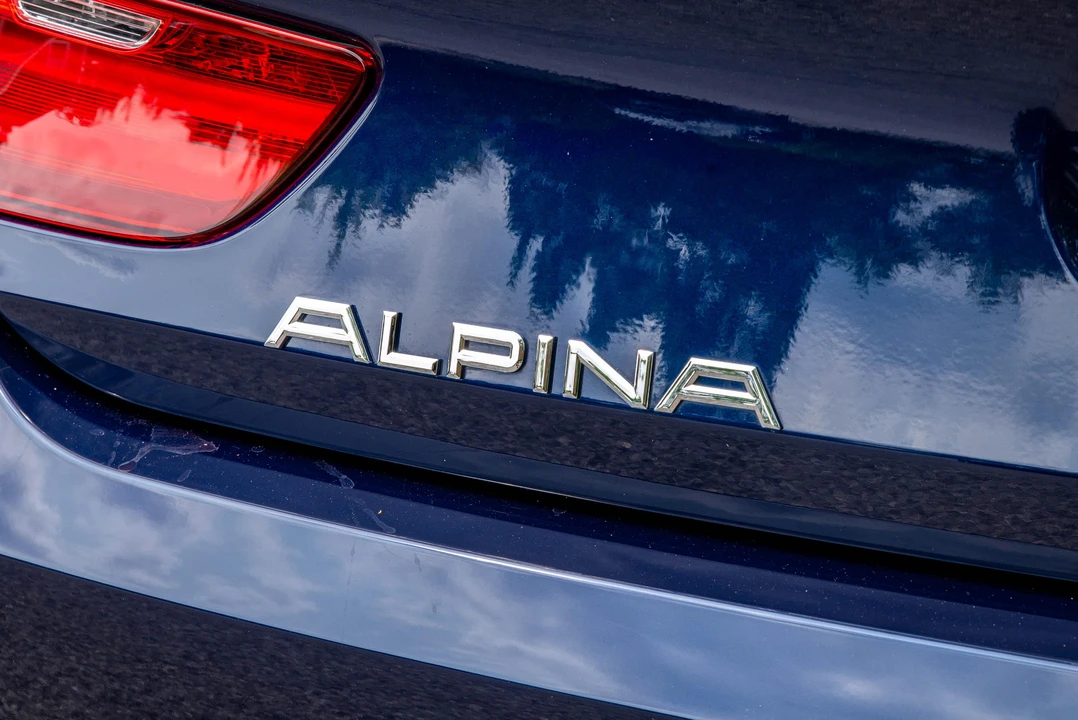 2016 BMW Alpina B6 - Image 16 of 31