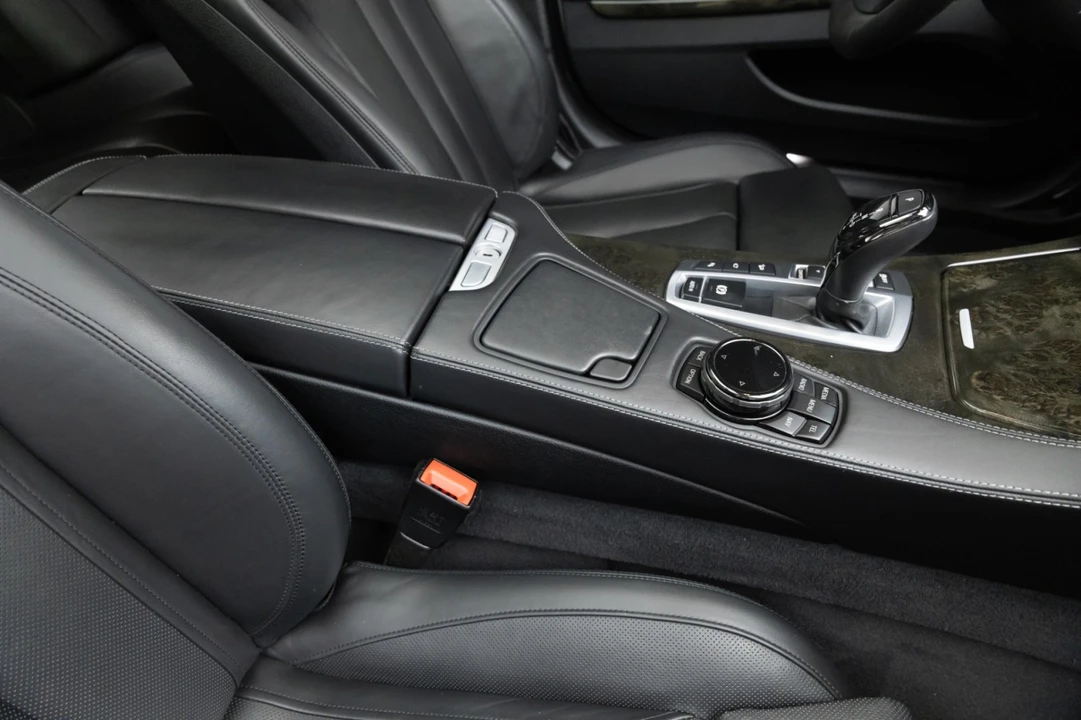 2016 BMW Alpina B6 - Image 9 of 21