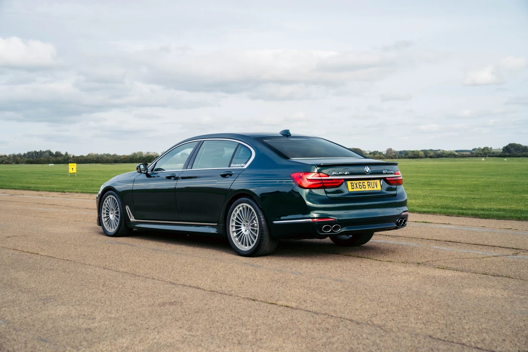 2017 BMW Alpina B7 - Image 13 of 31