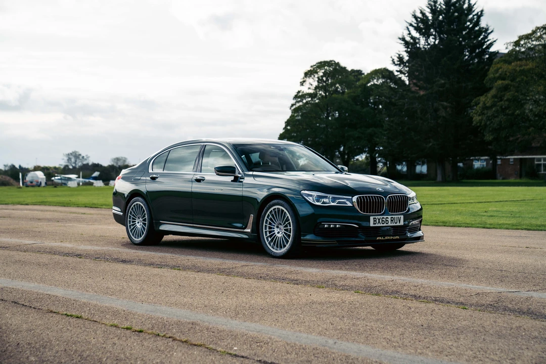 2017 BMW Alpina B7 - Image 16 of 31