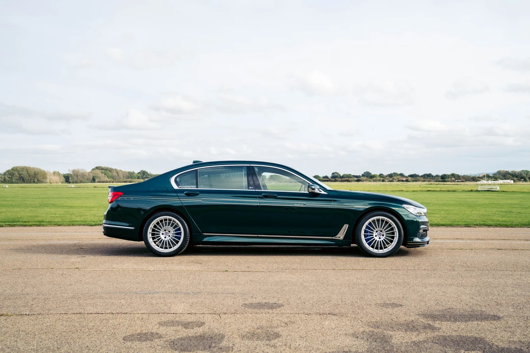 2017 BMW Alpina B7 - Image 9 of 31