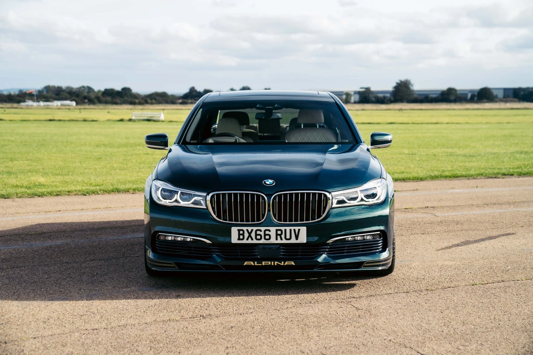 2017 BMW Alpina B7 - Image 3 of 31