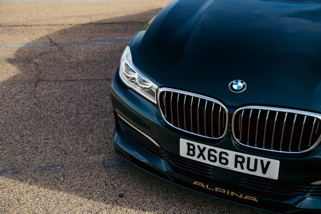 2017 BMW Alpina B7 - Image 17 of 31