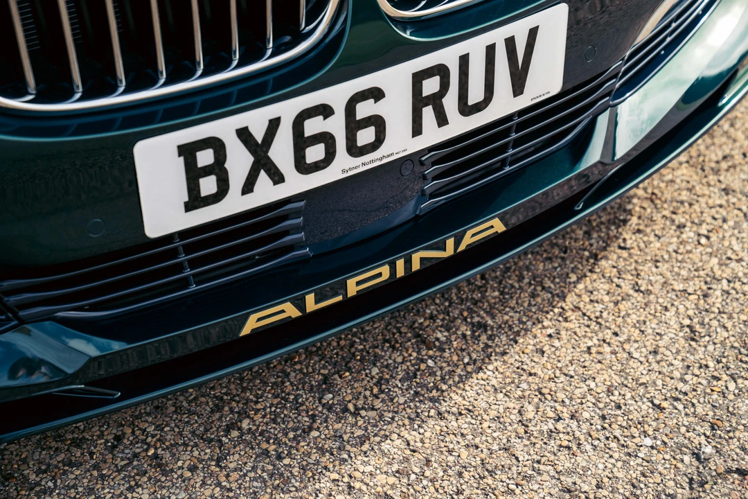 2017 BMW Alpina B7 - Image 19 of 31