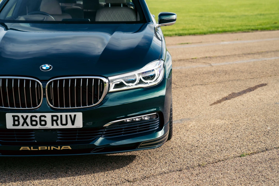 2017 BMW Alpina B7 - Image 23 of 31