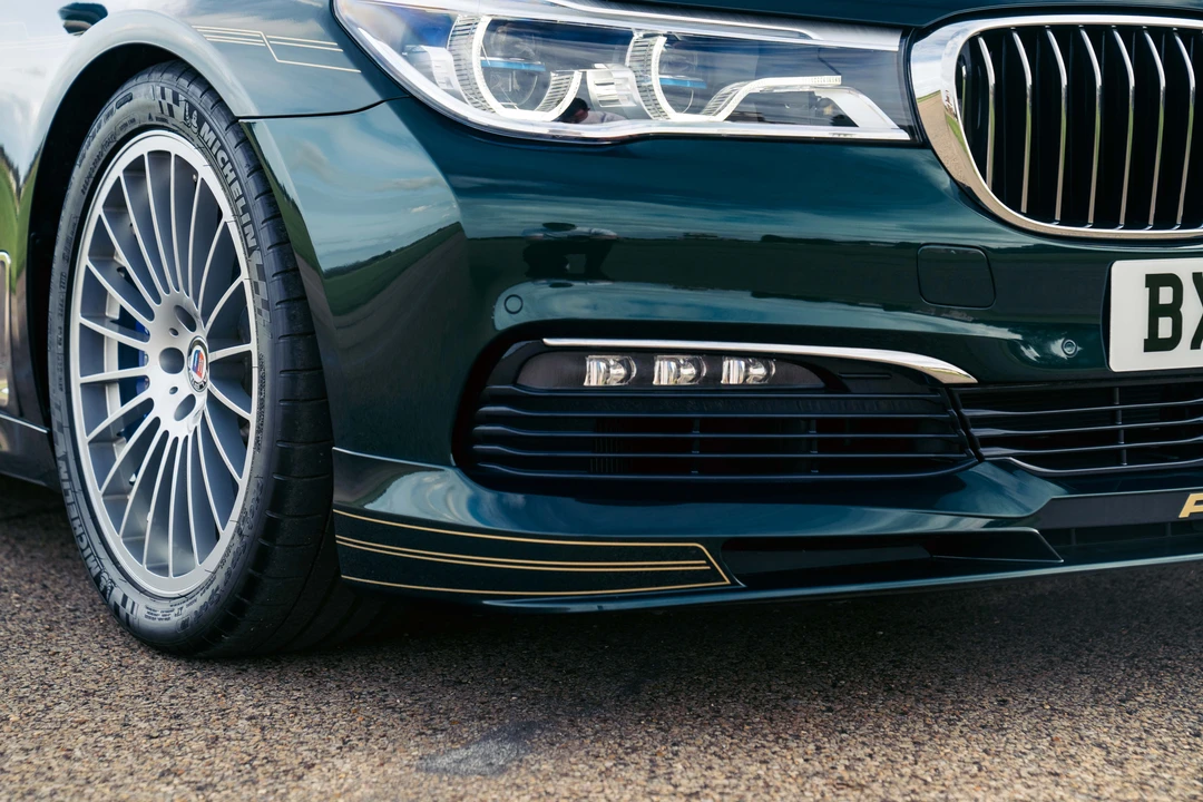 2017 BMW Alpina B7 - Image 27 of 31