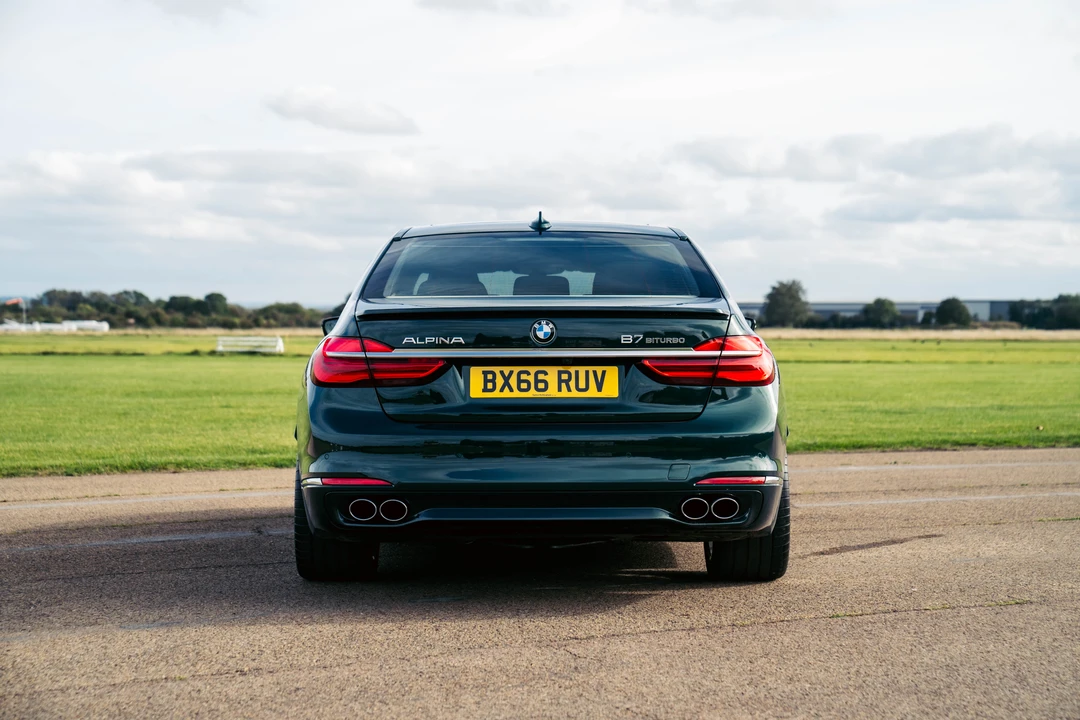 2017 BMW Alpina B7 - Image 7 of 31
