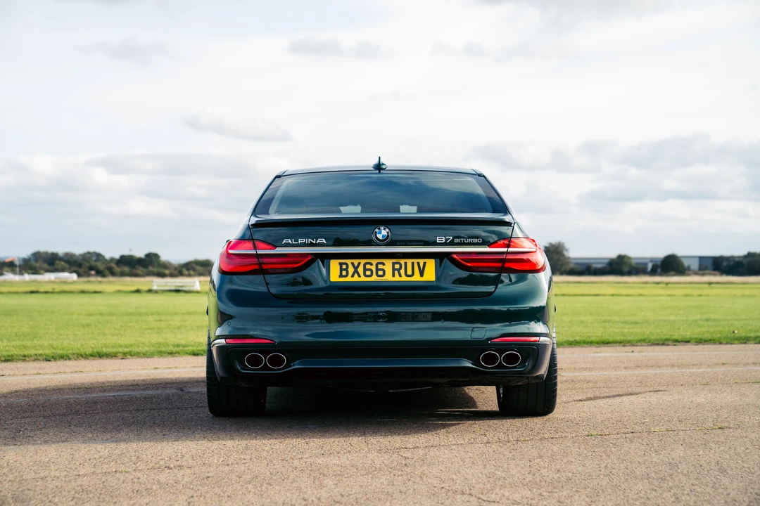 2017 BMW Alpina B7 - Image 14 of 31