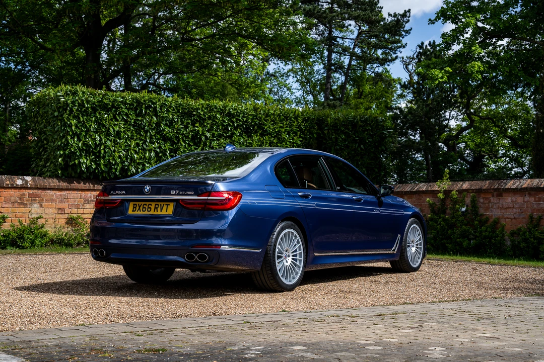 2016 BMW Alpina B7 - Image 7 of 31