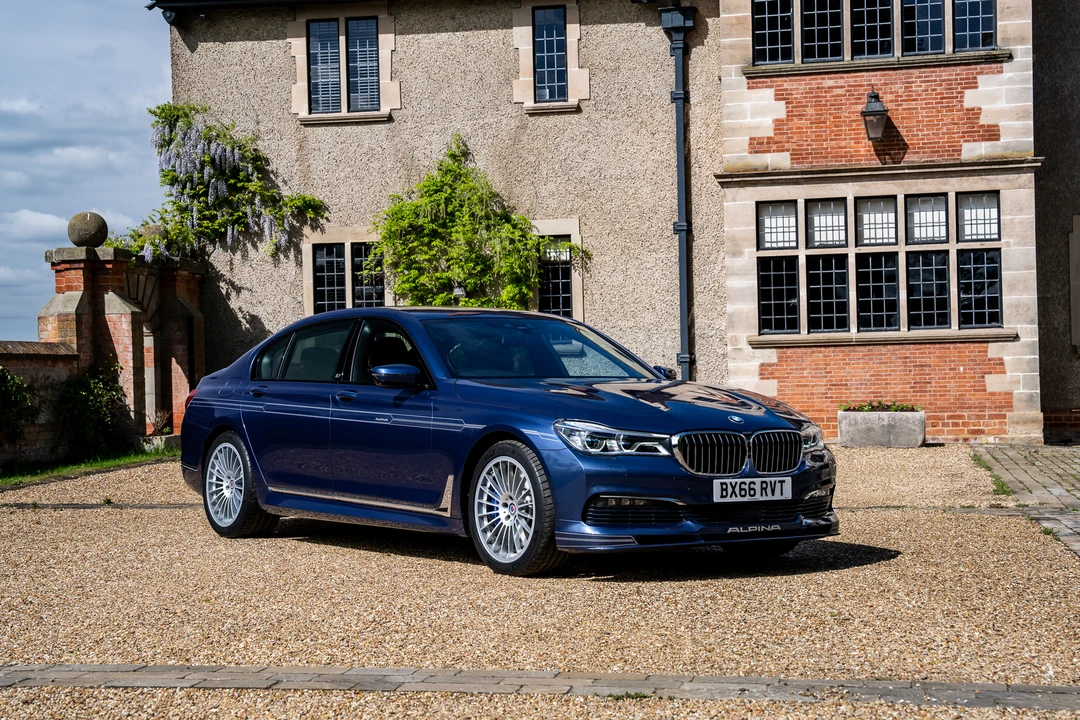 2016 BMW Alpina B7 - Image 9 of 31